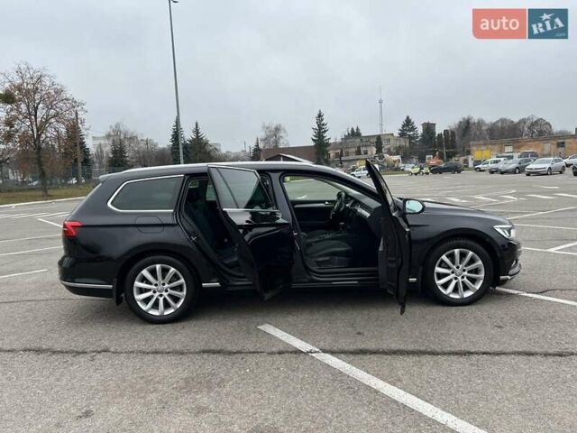 Черный Фольксваген Пассат, объемом двигателя 1.6 л и пробегом 247 тыс. км за 15500 $, фото 68 на Automoto.ua