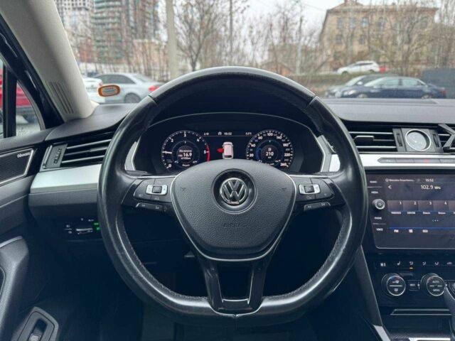 Черный Фольксваген Пассат, объемом двигателя 2 л и пробегом 190 тыс. км за 17900 $, фото 9 на Automoto.ua