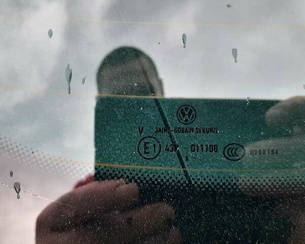 Черный Фольксваген Пассат, объемом двигателя 1.97 л и пробегом 282 тыс. км за 14700 $, фото 7 на Automoto.ua