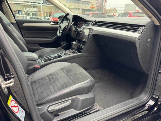 Черный Фольксваген Пассат, объемом двигателя 2 л и пробегом 190 тыс. км за 17900 $, фото 11 на Automoto.ua