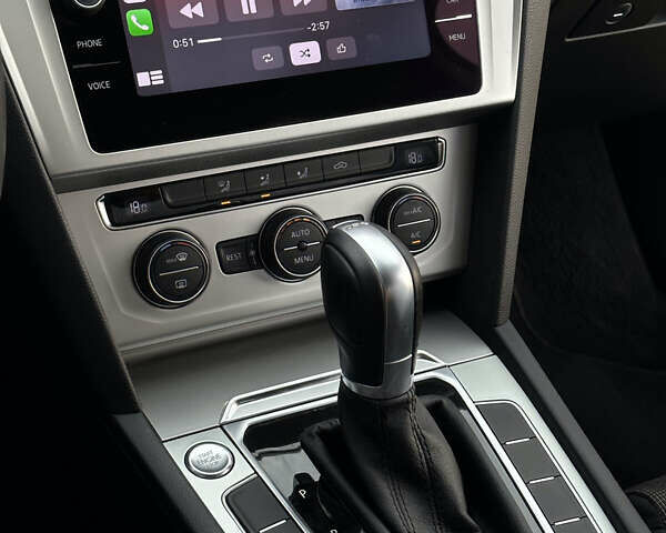 Черный Фольксваген Пассат, объемом двигателя 1.6 л и пробегом 222 тыс. км за 14200 $, фото 34 на Automoto.ua