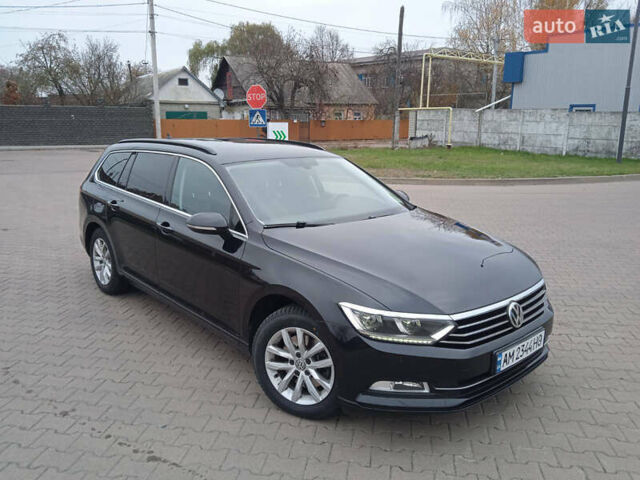 Черный Фольксваген Пассат, объемом двигателя 1.6 л и пробегом 310 тыс. км за 11500 $, фото 3 на Automoto.ua
