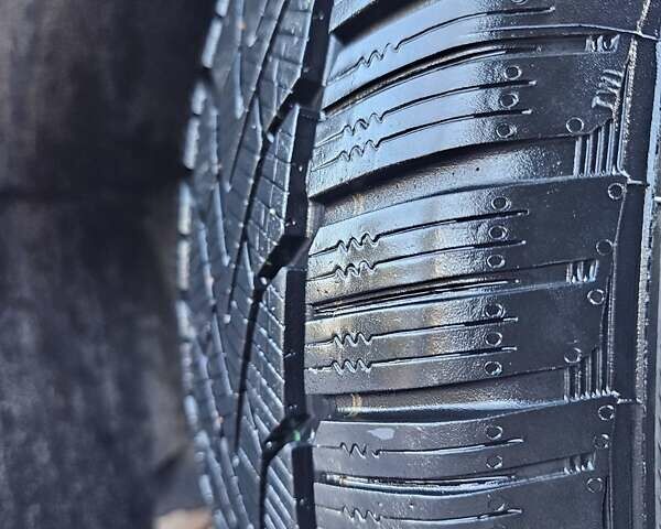 Чорний Фольксваген Пассат, об'ємом двигуна 2 л та пробігом 330 тис. км за 14800 $, фото 28 на Automoto.ua