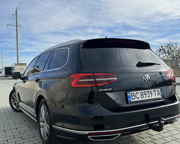 Черный Фольксваген Пассат, объемом двигателя 1.97 л и пробегом 249 тыс. км за 16900 $, фото 11 на Automoto.ua