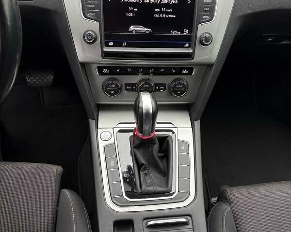 Чорний Фольксваген Пассат, об'ємом двигуна 1.97 л та пробігом 220 тис. км за 16000 $, фото 13 на Automoto.ua