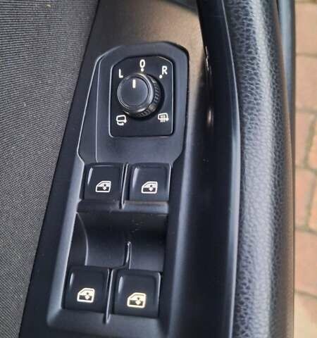 Черный Фольксваген Пассат, объемом двигателя 2 л и пробегом 306 тыс. км за 15200 $, фото 14 на Automoto.ua