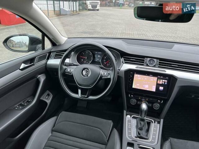 Черный Фольксваген Пассат, объемом двигателя 1.6 л и пробегом 247 тыс. км за 15500 $, фото 21 на Automoto.ua