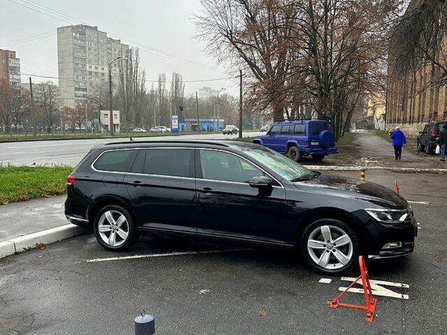 Черный Фольксваген Пассат, объемом двигателя 2 л и пробегом 380 тыс. км за 12500 $, фото 1 на Automoto.ua