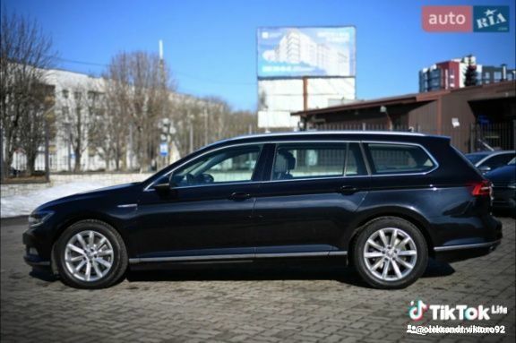 Черный Фольксваген Пассат, объемом двигателя 2 л и пробегом 219 тыс. км за 16800 $, фото 3 на Automoto.ua