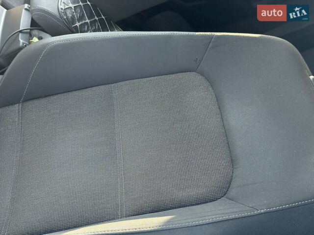 Чорний Фольксваген Пассат, об'ємом двигуна 1.6 л та пробігом 344 тис. км за 12000 $, фото 21 на Automoto.ua