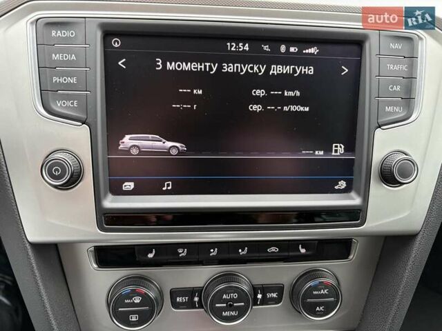 Чорний Фольксваген Пассат, об'ємом двигуна 1.97 л та пробігом 220 тис. км за 16000 $, фото 16 на Automoto.ua