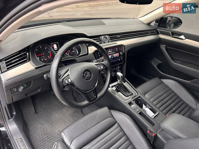 Черный Фольксваген Пассат, объемом двигателя 1.97 л и пробегом 220 тыс. км за 18333 $, фото 24 на Automoto.ua