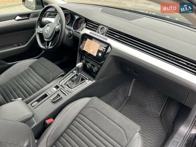 Черный Фольксваген Пассат, объемом двигателя 1.6 л и пробегом 247 тыс. км за 15500 $, фото 74 на Automoto.ua