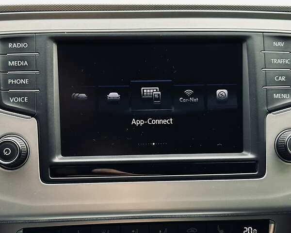 Черный Фольксваген Пассат, объемом двигателя 1.97 л и пробегом 216 тыс. км за 15999 $, фото 19 на Automoto.ua