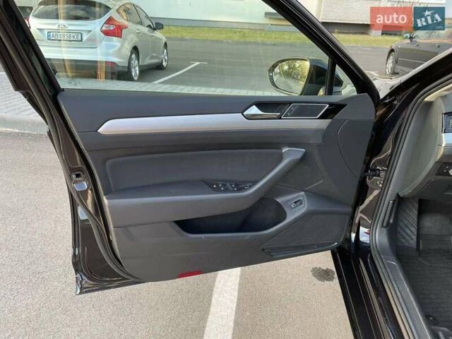 Черный Фольксваген Пассат, объемом двигателя 1.6 л и пробегом 246 тыс. км за 12900 $, фото 15 на Automoto.ua