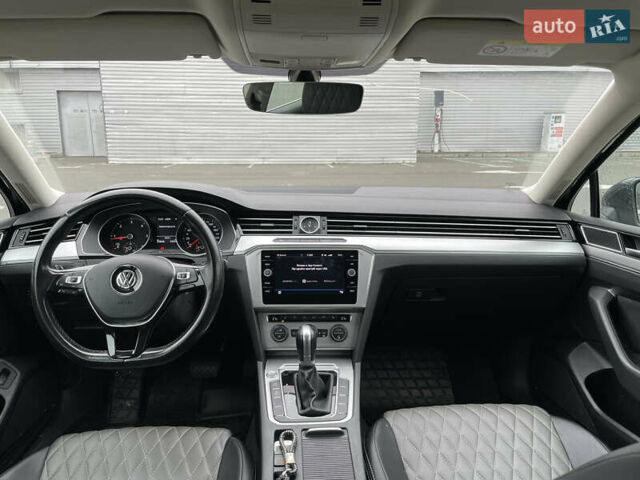 Черный Фольксваген Пассат, объемом двигателя 1.97 л и пробегом 318 тыс. км за 15500 $, фото 9 на Automoto.ua