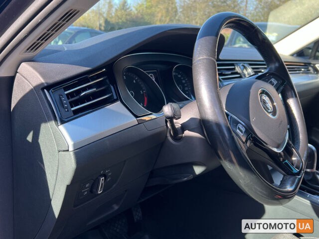 Черный Фольксваген Пассат, объемом двигателя 2 л и пробегом 183 тыс. км за 17200 $, фото 7 на Automoto.ua