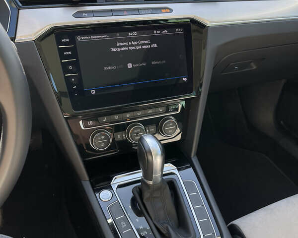 Черный Фольксваген Пассат, объемом двигателя 1.97 л и пробегом 109 тыс. км за 24900 $, фото 4 на Automoto.ua