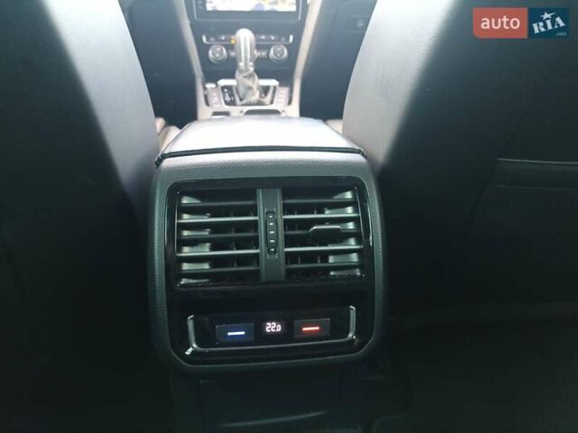 Черный Фольксваген Пассат, объемом двигателя 2 л и пробегом 186 тыс. км за 17900 $, фото 19 на Automoto.ua