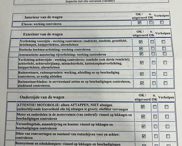 Черный Фольксваген Пассат, объемом двигателя 1.6 л и пробегом 247 тыс. км за 15500 $, фото 95 на Automoto.ua