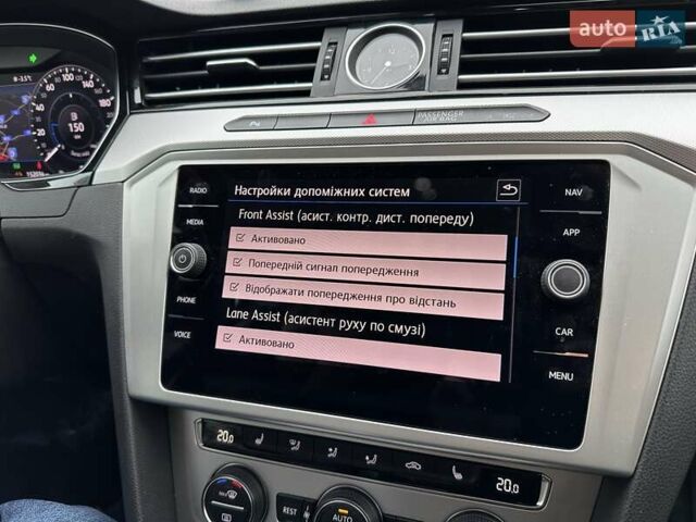 Черный Фольксваген Пассат, объемом двигателя 1.97 л и пробегом 155 тыс. км за 17750 $, фото 32 на Automoto.ua