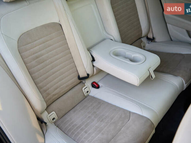 Чорний Фольксваген Пассат, об'ємом двигуна 2 л та пробігом 244 тис. км за 18500 $, фото 41 на Automoto.ua