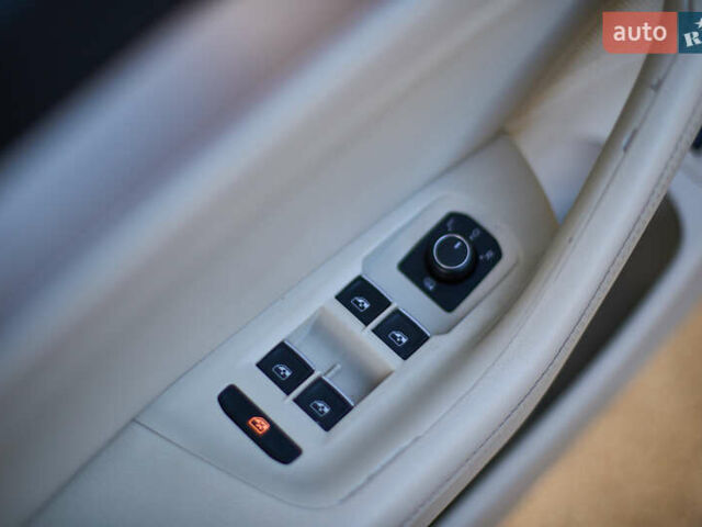 Чорний Фольксваген Пассат, об'ємом двигуна 2 л та пробігом 244 тис. км за 18500 $, фото 15 на Automoto.ua