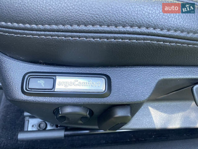 Черный Фольксваген Пассат, объемом двигателя 2 л и пробегом 252 тыс. км за 17800 $, фото 20 на Automoto.ua