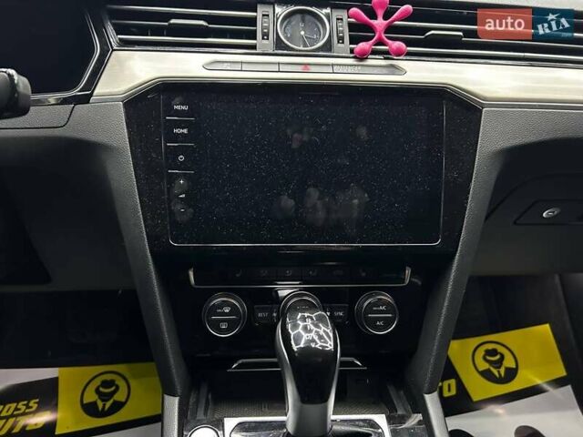 Чорний Фольксваген Пассат, об'ємом двигуна 1.97 л та пробігом 220 тис. км за 17800 $, фото 12 на Automoto.ua