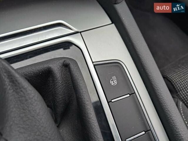 Черный Фольксваген Пассат, объемом двигателя 1.97 л и пробегом 250 тыс. км за 17299 $, фото 22 на Automoto.ua