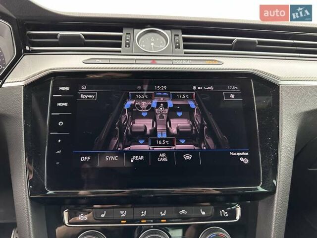 Черный Фольксваген Пассат, объемом двигателя 2 л и пробегом 228 тыс. км за 21500 $, фото 4 на Automoto.ua