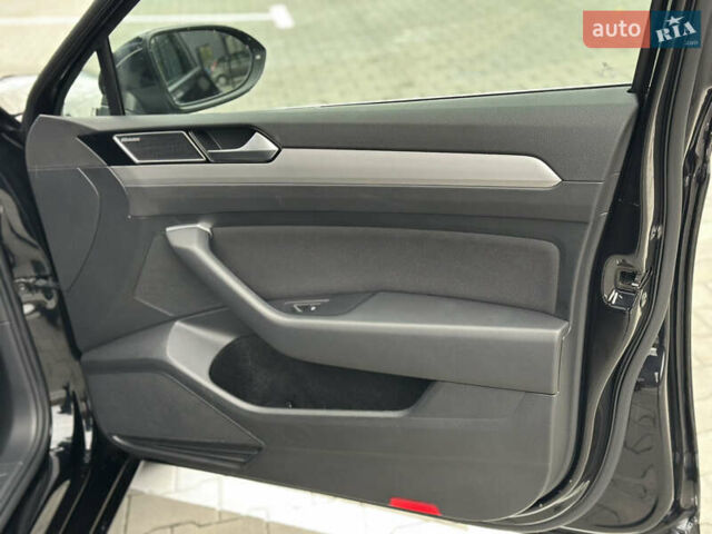 Фольксваген Пассат 2018 в Дубно на Automoto.ua Черный Фольксваген Пассат, объемом двигателя 2 л и пробегом 250 тыс. км за 16950 $, фото 41 на Automoto.ua