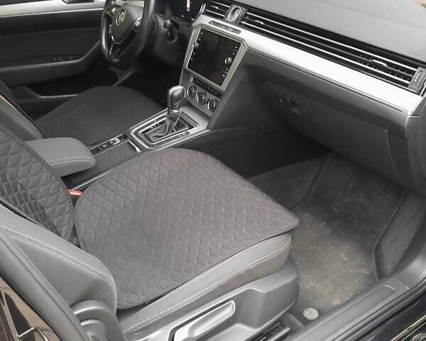 Черный Фольксваген Пассат, объемом двигателя 1.97 л и пробегом 245 тыс. км за 18800 $, фото 10 на Automoto.ua