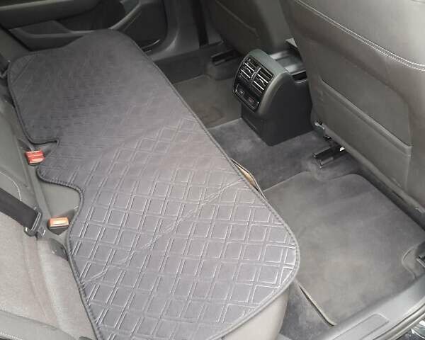 Черный Фольксваген Пассат, объемом двигателя 1.97 л и пробегом 245 тыс. км за 18800 $, фото 9 на Automoto.ua