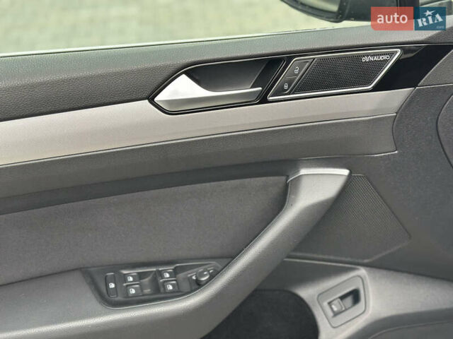 Фольксваген Пассат 2018 в Дубно на Automoto.ua Черный Фольксваген Пассат, объемом двигателя 2 л и пробегом 250 тыс. км за 16950 $, фото 45 на Automoto.ua