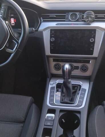 Черный Фольксваген Пассат, объемом двигателя 1.97 л и пробегом 200 тыс. км за 21700 $, фото 13 на Automoto.ua