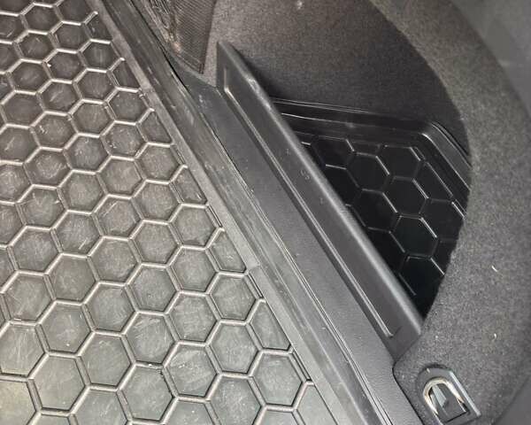 Чорний Фольксваген Пассат, об'ємом двигуна 1.97 л та пробігом 232 тис. км за 18500 $, фото 30 на Automoto.ua