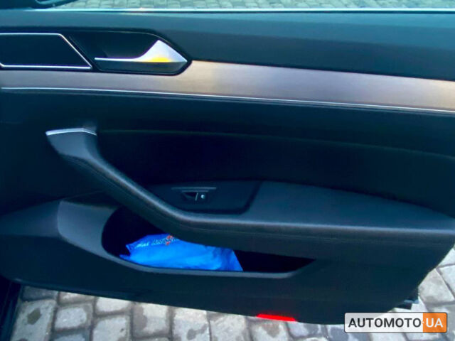 Чорний Фольксваген Пассат, об'ємом двигуна 2 л та пробігом 235 тис. км за 18600 $, фото 24 на Automoto.ua