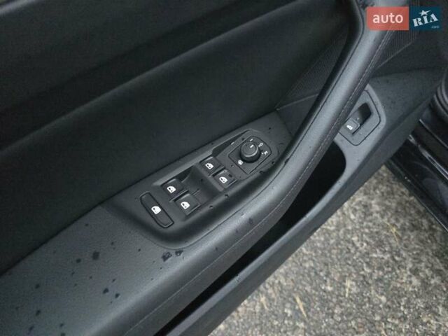 Фольксваген Пассат 2018 у Ковель на Automoto.ua Чорний Фольксваген Пассат, об'ємом двигуна 2 л та пробігом 234 тис. км за 18599 $, фото 27 на Automoto.ua
