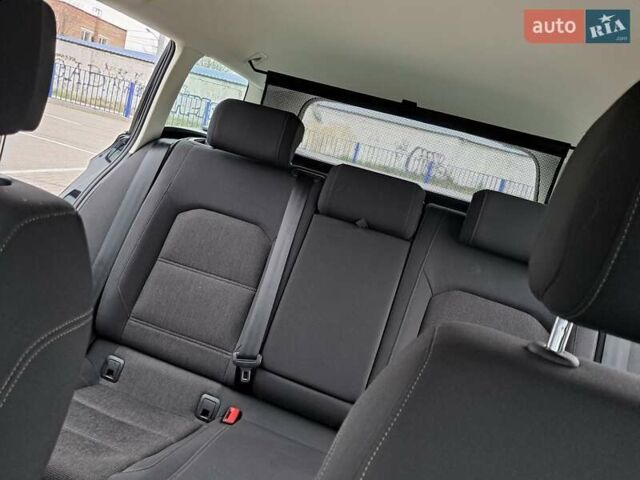 Черный Фольксваген Пассат, объемом двигателя 1.97 л и пробегом 250 тыс. км за 17299 $, фото 26 на Automoto.ua