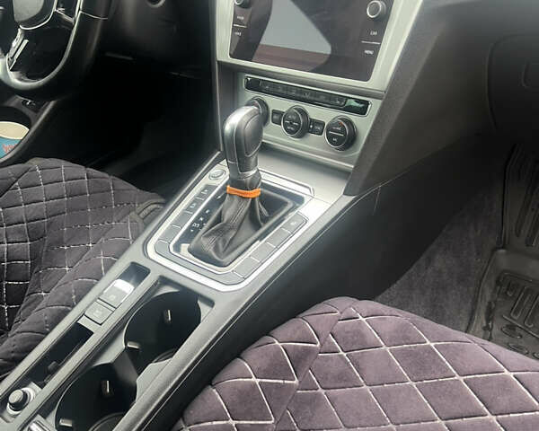 Черный Фольксваген Пассат, объемом двигателя 1.97 л и пробегом 216 тыс. км за 21000 $, фото 8 на Automoto.ua