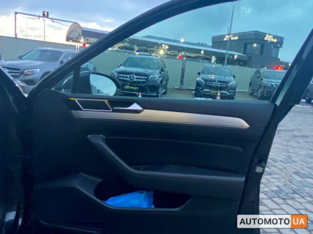 Чорний Фольксваген Пассат, об'ємом двигуна 2 л та пробігом 235 тис. км за 18600 $, фото 23 на Automoto.ua