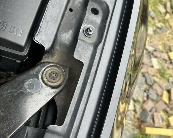 Черный Фольксваген Пассат, объемом двигателя 1.97 л и пробегом 270 тыс. км за 17900 $, фото 4 на Automoto.ua