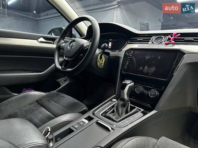 Чорний Фольксваген Пассат, об'ємом двигуна 1.97 л та пробігом 220 тис. км за 17800 $, фото 7 на Automoto.ua