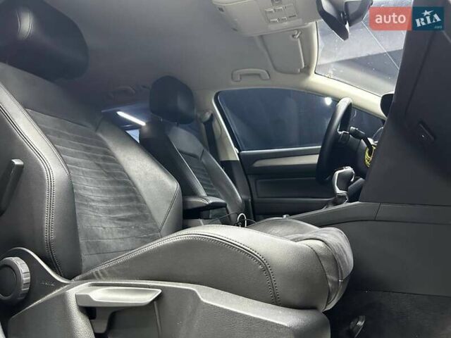 Чорний Фольксваген Пассат, об'ємом двигуна 1.97 л та пробігом 220 тис. км за 17800 $, фото 6 на Automoto.ua