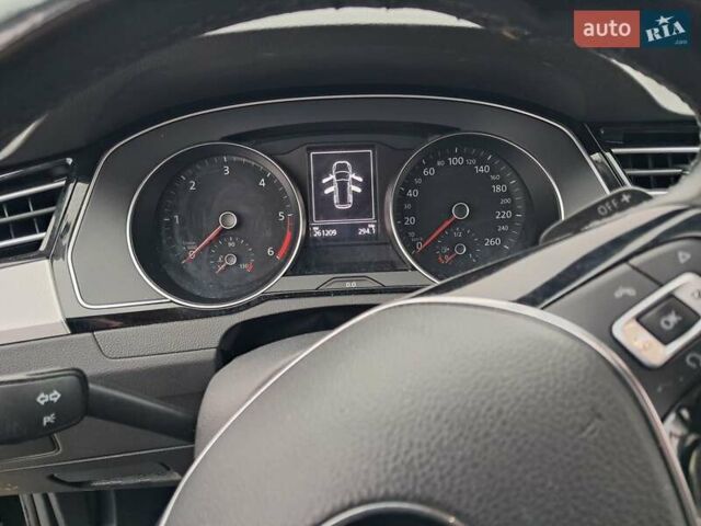 Черный Фольксваген Пассат, объемом двигателя 1.97 л и пробегом 250 тыс. км за 17299 $, фото 16 на Automoto.ua