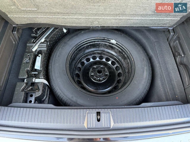 Черный Фольксваген Пассат, объемом двигателя 1.97 л и пробегом 223 тыс. км за 17100 $, фото 12 на Automoto.ua