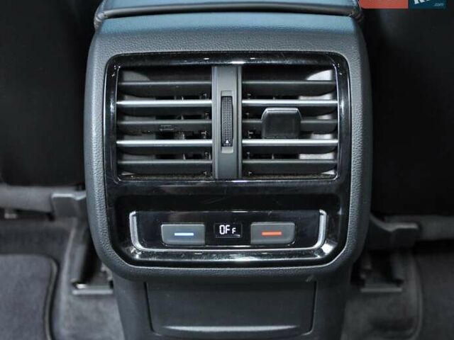 Черный Фольксваген Пассат, объемом двигателя 1.4 л и пробегом 190 тыс. км за 20700 $, фото 23 на Automoto.ua