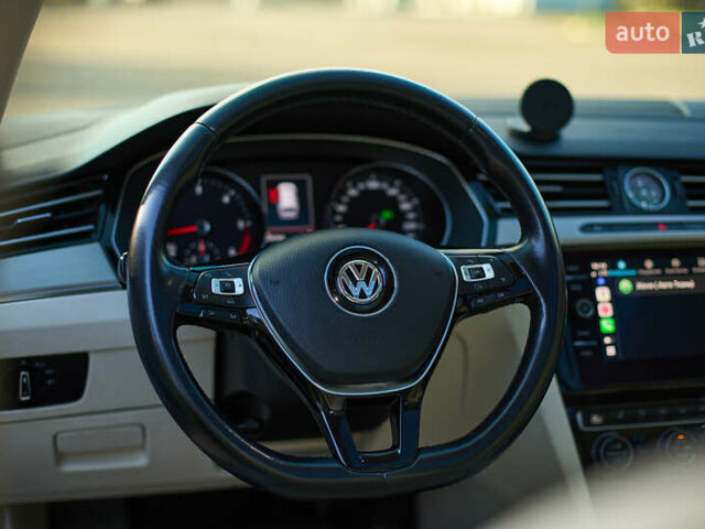 Чорний Фольксваген Пассат, об'ємом двигуна 2 л та пробігом 244 тис. км за 18500 $, фото 31 на Automoto.ua