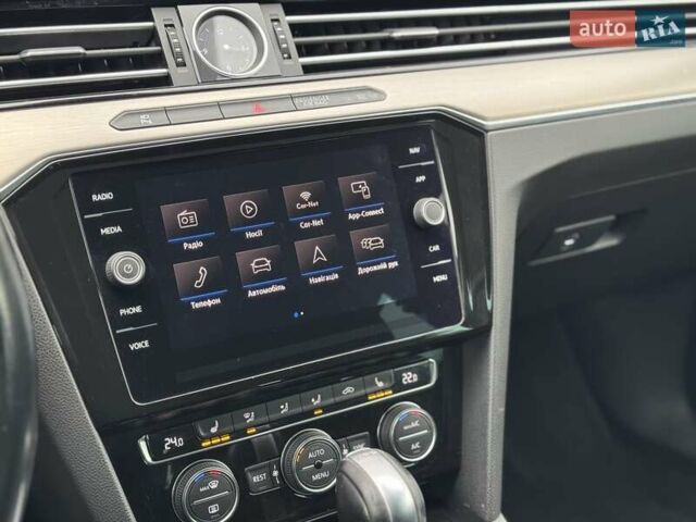 Черный Фольксваген Пассат, объемом двигателя 2 л и пробегом 234 тыс. км за 16900 $, фото 69 на Automoto.ua